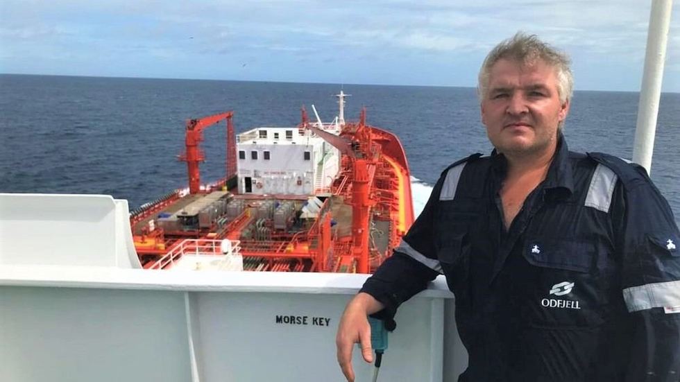 Seafarers are urging governments to open for crew change. Chief Officer Bengt Ellingsund on Odfjell's chemical tanker Bow Fortune has not set foot on land since early January. 