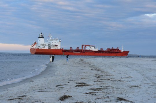 Odfjell ship leaving Moorehead, US. Photo by Charles Leeuwenburg