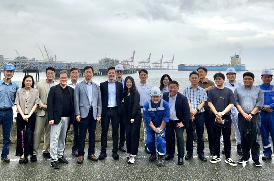 Celebrating the successful bunkering of green methanol at Odfjell Terminals Korea. 